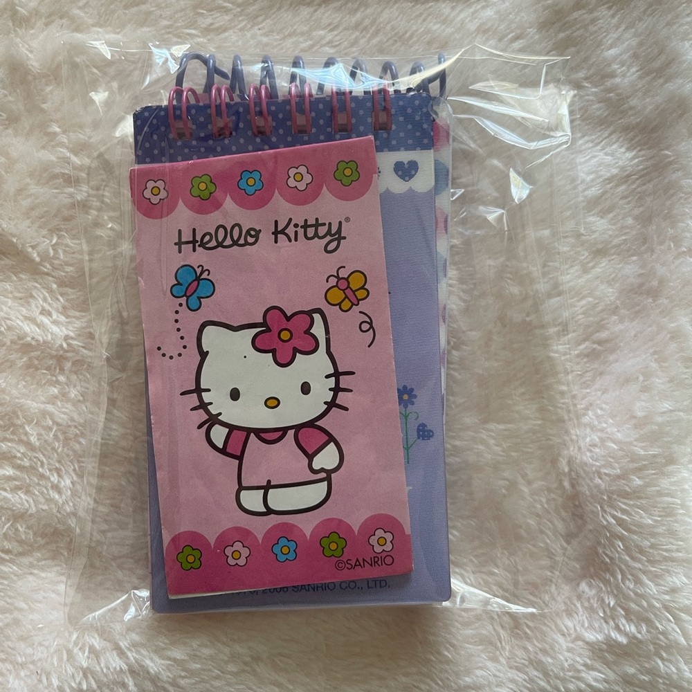 3 mini hello kitty notepads